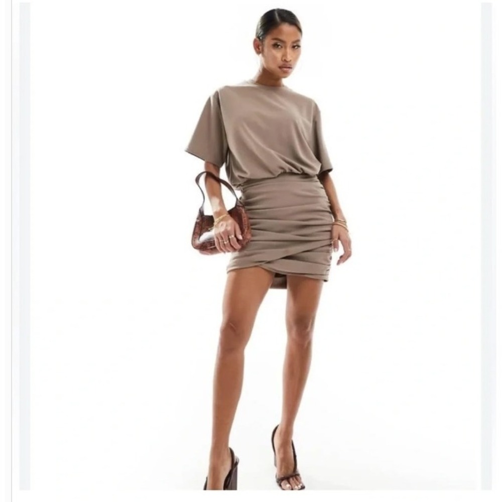 Abercrombie & Fitch Taupe Ruched Mini‎ Dress Short Sleeve Crew Neck Medium Tall